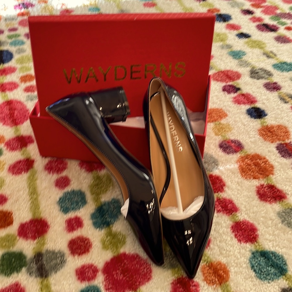 Wayderns navy blue block heel.